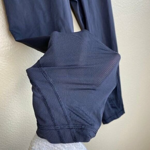 Lululemon Inspire Black Tight II Mesh Pigment Wave Waist 4 Cropped Leggings - Picture 4 of 9